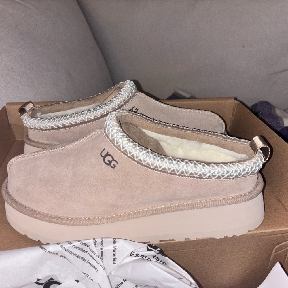 Tazz Ugg- Sand
